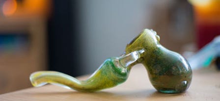 What is a Bubbler Pipe & How Does It Work?